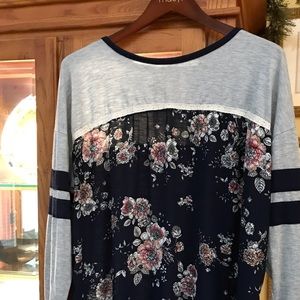 Casual long sleeve T-shirt